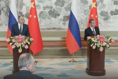 الرد المزدوج على الاحتواء المزدوج.. لافروف ووانغ يؤكدان مواقف روسيا والصين إزاء الملفات الساخنة