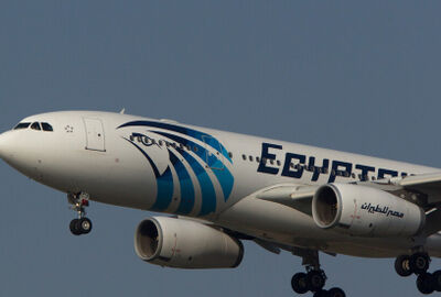 مصر للطيران تعلق رحلاتها إلى دبي