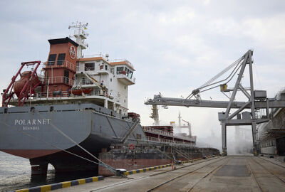 السلطات الأوكرانية: إصابة مواقع في ميناء الجنوبي قرب أوديسا