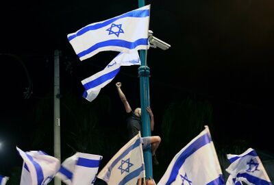 بلومبرغ: إسرائيل طلبت من الولايات المتحدة المزيد من القذائف والمركبات العسكرية