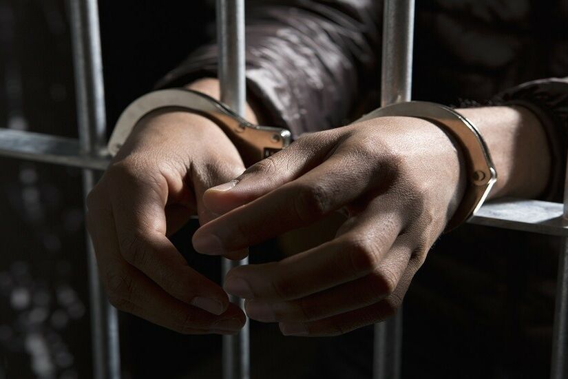 إيطاليا.. الكشف عن تعرض قاصرين عرب للتعذيب في أحد السجون بميلانو