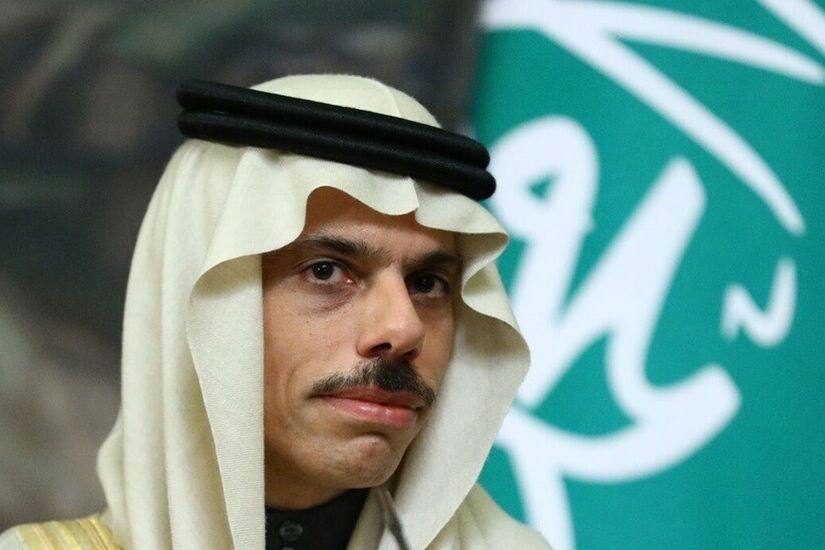 وزير الخارجية السعودي أجرى اتصالين هاتفيين برئيس مجلس السيادة وقائد قوات الدعم السريع في السودان