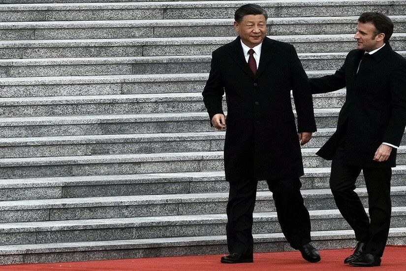 سيناتور روسي يسمي الهدف الأكبر لماكرون في المحادثات مع نظيره الصيني