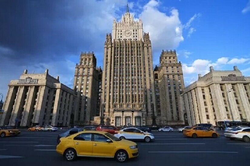 الخارجية الروسية تستدعي سفير بريطانيا في موسكو