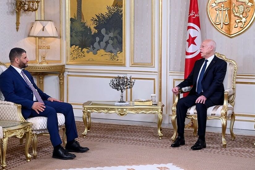 الرئيس التونسي ووزير الداخلية الليبي يناقشان تأمين الحدود وفتح معبر رأس جدير