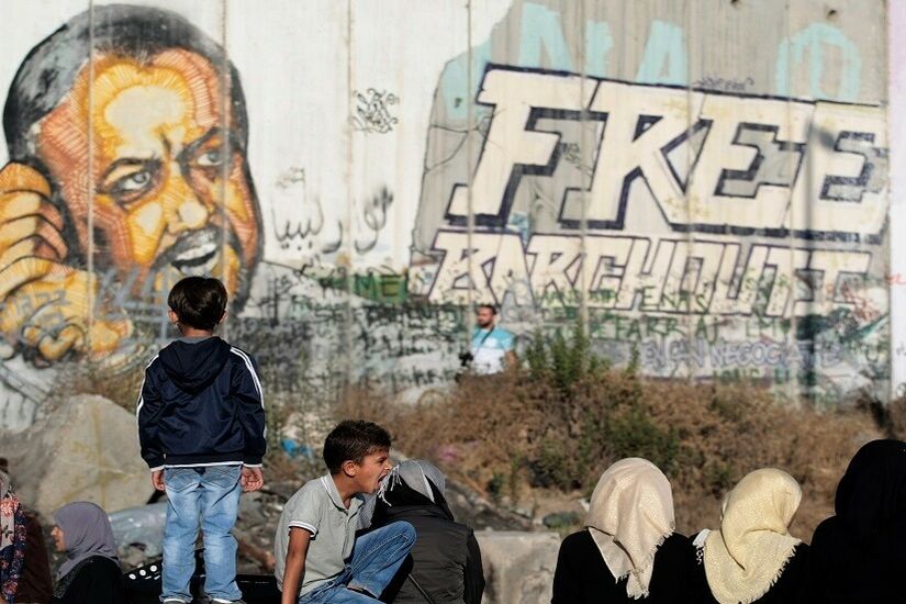 مصدر فلسطيني يوضح حقيقة مطالبة شخصيات قيادية رسمية بعدم إطلاق سراح البرغوثي
