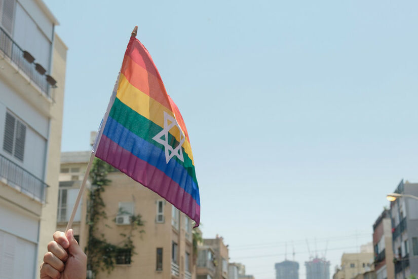 ليس وقت الاحتفالات.. رئيس بلدية تل أبيب يعلن إلغاء مسيرة المثليين لهذا العام