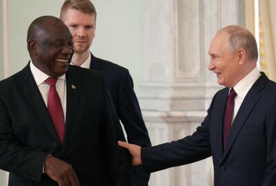 بوتين يهنئ رامافوزا بإعادة انتخابه رئيسا لجنوب إفريقيا