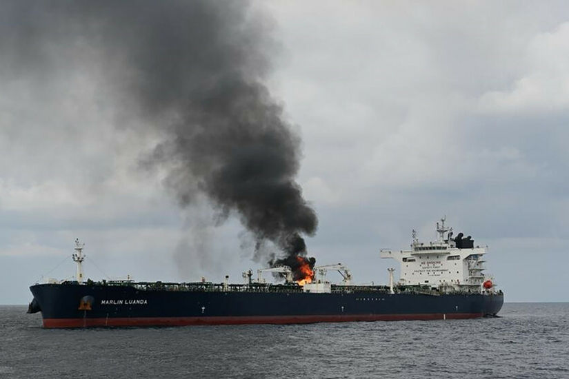 هيئة بريطانية: اندلاع حريق على متن سفينة تجارية شرقي عدن جراء إصابتها بصواريخ