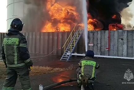 اندلاع حريق في خزان للمنتجات البترولية في روستوف نجم عن هجوم أوكراني