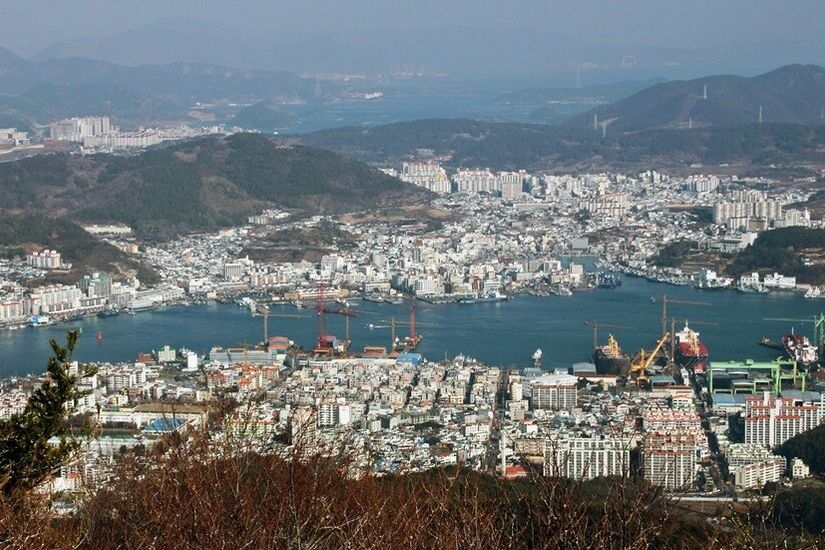 كوريا الجنوبية توسع قائمة ضوابط التصدير إلى روسيا لتشمل 1402 منتجا