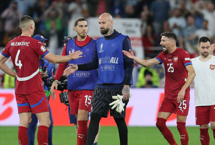 لاعب منتخب صربيا يشتبك مع مشجع في حانة قبل مغادرة يورو 2024