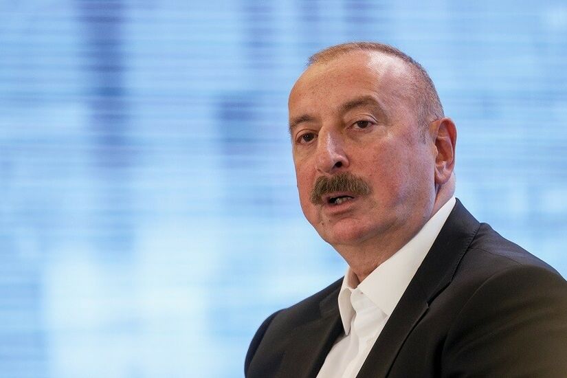 الرئيس الأذربيجاني يحل البرلمان