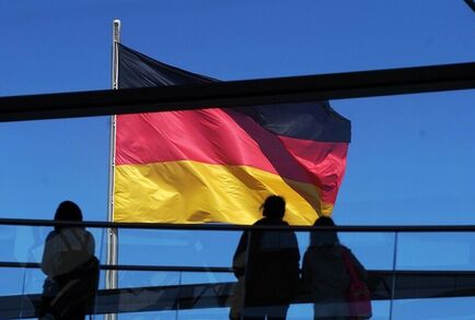 وكالة: ألمانيا تعتقل 4 أشخاص على خلفية توريد سيارات فاخرة إلى روسيا