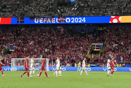 إيقاف مباراة ألمانيا والدنمارك في ثمن نهائي يورو 2024