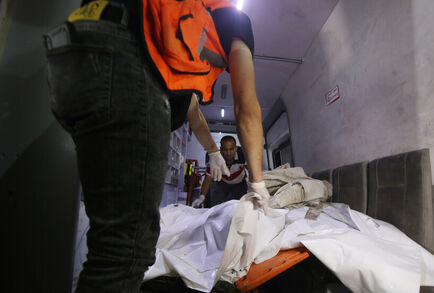 مراسلنا: قتلى وجرحى بقصف إسرائيلي على عدة مناطق في غزة وقصف مكثف على حي الشجاعية