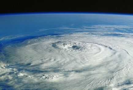 عين الإعصار بيريل تشتد في طريقها إلى جزر الكاريبي