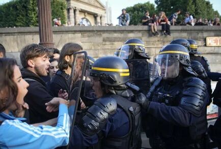 إعلام فرنسي: مظاهرات وأعمال شغب في مدينة ليون احتجاجا على نتائج الانتخابات