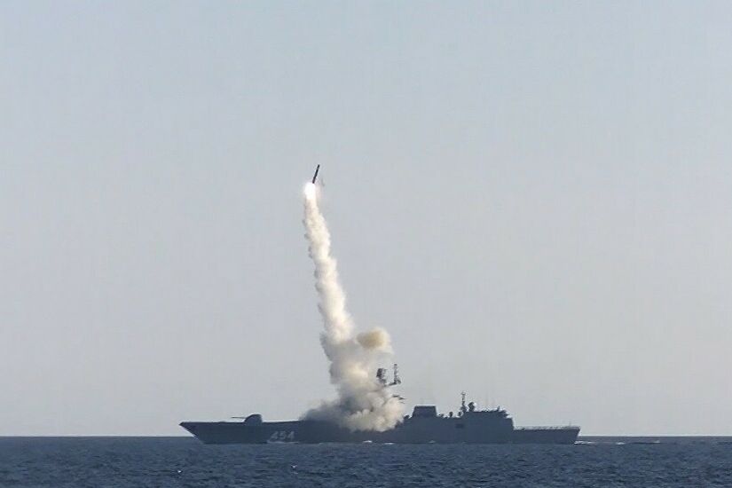 روسيا تدعم بعض سفنها الحربية بصواريخ زيركون