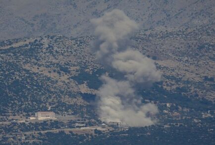 حزب الله يطلق صواريخ على شمال إسرائيل بعد مقتل لبناني بضربة إسرائيلية