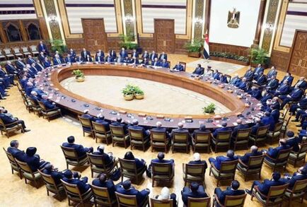 تصريحات هامة للحكومة المصرية عن الكهرباء.. وكشف أسباب استحداث وزارات ومناصب جديدة