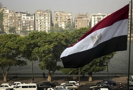 الحكومة المصرية: غلق المحال في العاشرة مساء سيستمر وترشيد الاستهلاك قد يغنينا عن تخفيف الأحمال