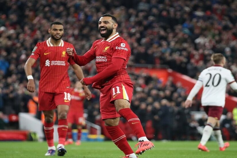 مدرب ليفربول يعلق على أداء محمد صلاح وهدفه في كأس الرابطة