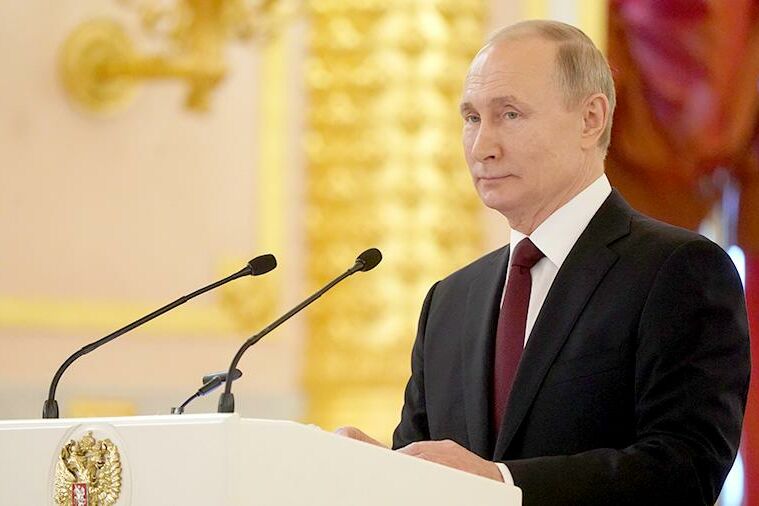 روسيا لا تقهر.. بوتين يستذكر قصة إنسانية مؤثرة