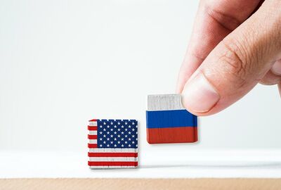 ضابط إستخبارات أمريكي  : الولايات المتحدة تحاول دون جدوى إقناع العالم بضعف روسيا