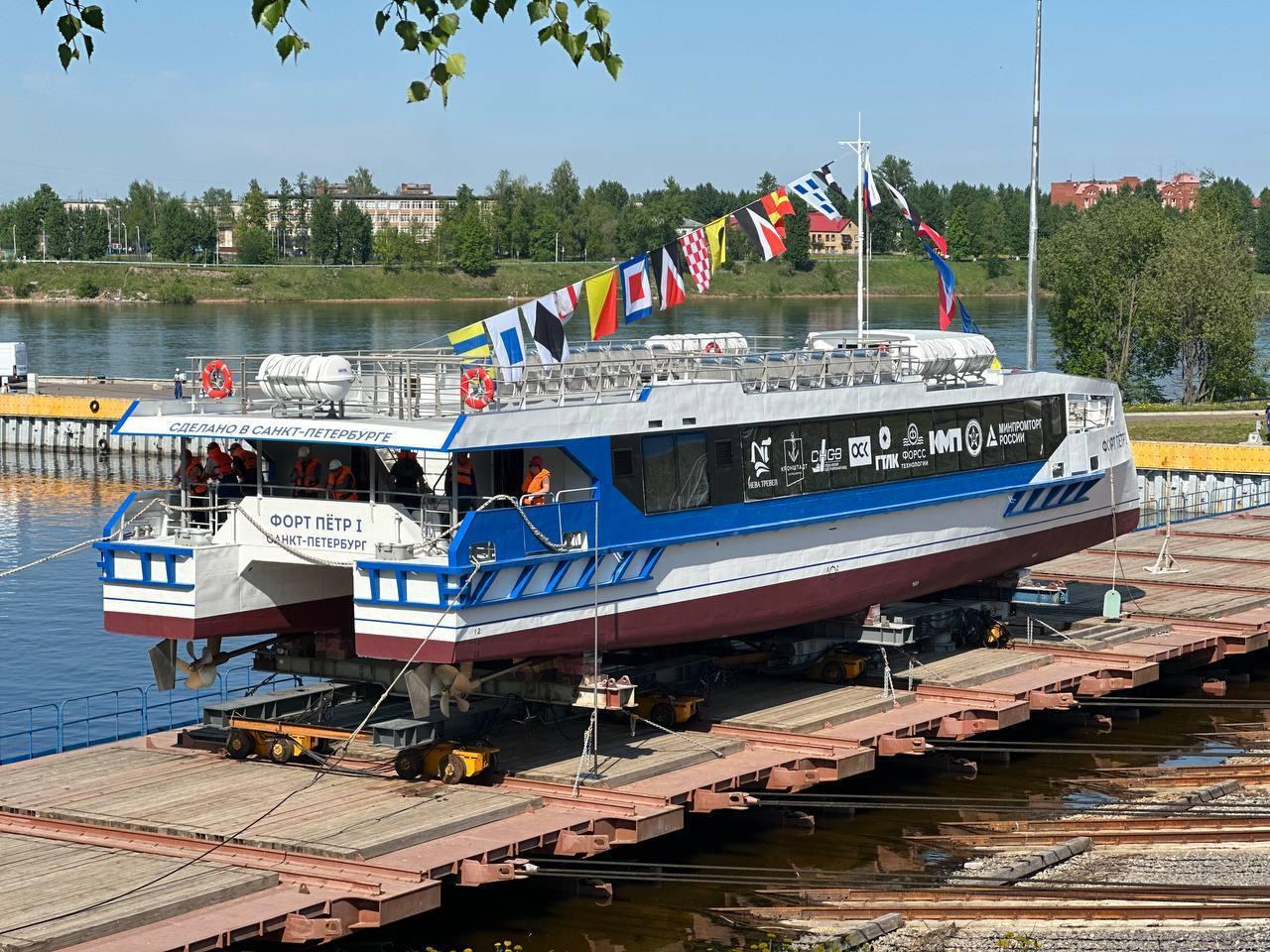 روسيا تختبر سفنا عصرية ومميزة للنقل النهري والبحري