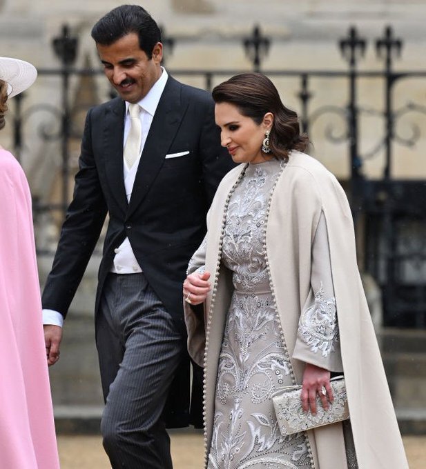 زوجة أمير قطر تخطف الأنظار في حفل تتويج الملك تشارلز (صور)
