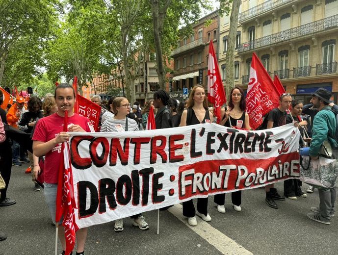 مظاهرات حاشدة ضد صعود اليمين تعم شوارع مدن فرنسا (صور + فيديو)
