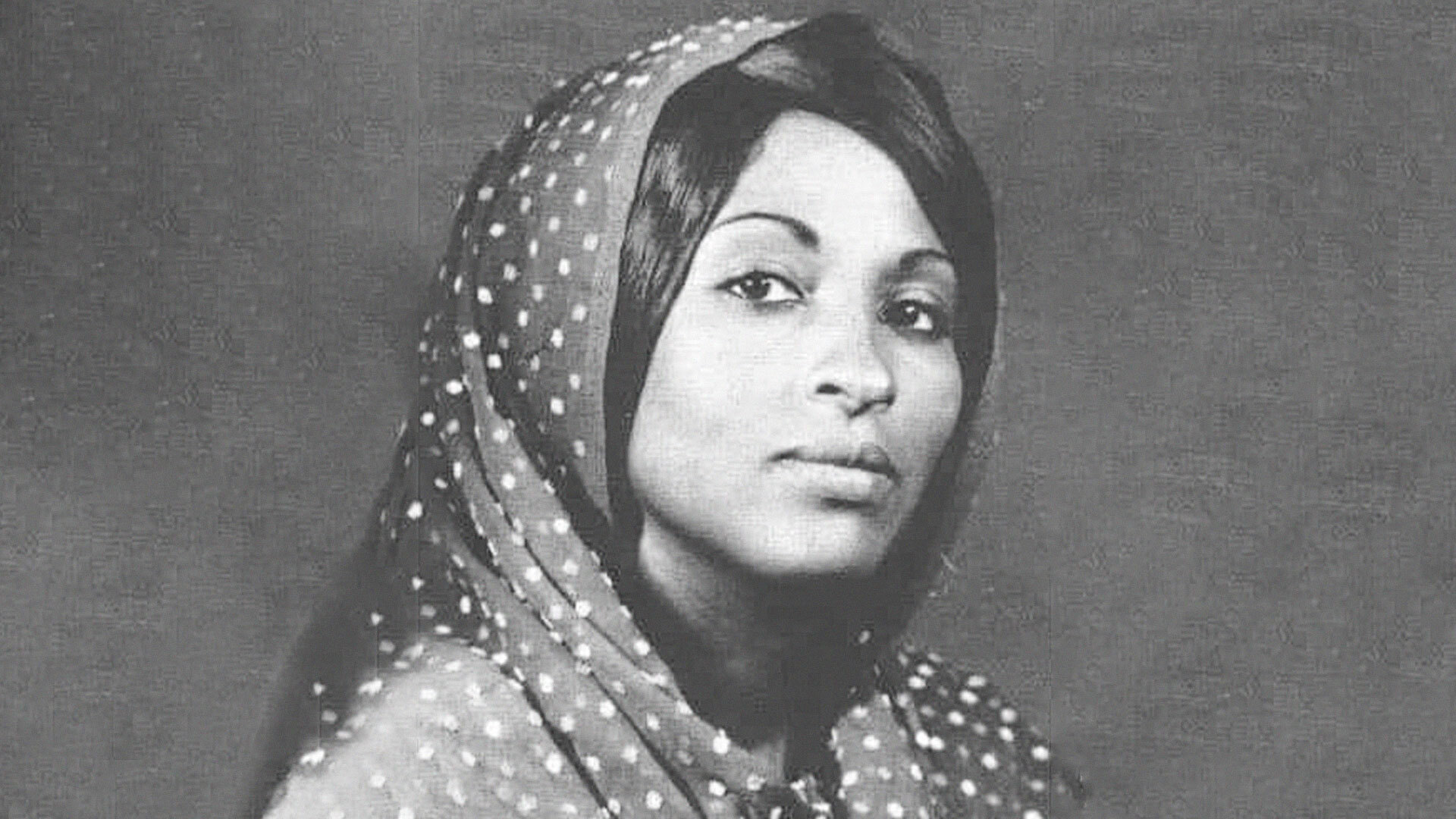 مقتل أول ممثلة في المسرح السوداني في تبادل لإطلاق النار شمال الخرطوم (صور)