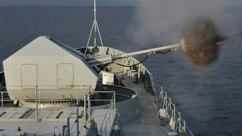 روسيا تختبر أسلحة سفينة حربية جديدة