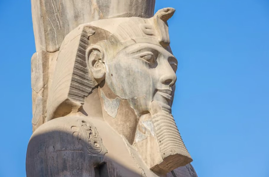 الإعلام الإسرائيلي يكرر مزاعمه: رمسيس الثاني هو فرعون الخروج من مصر (صور)