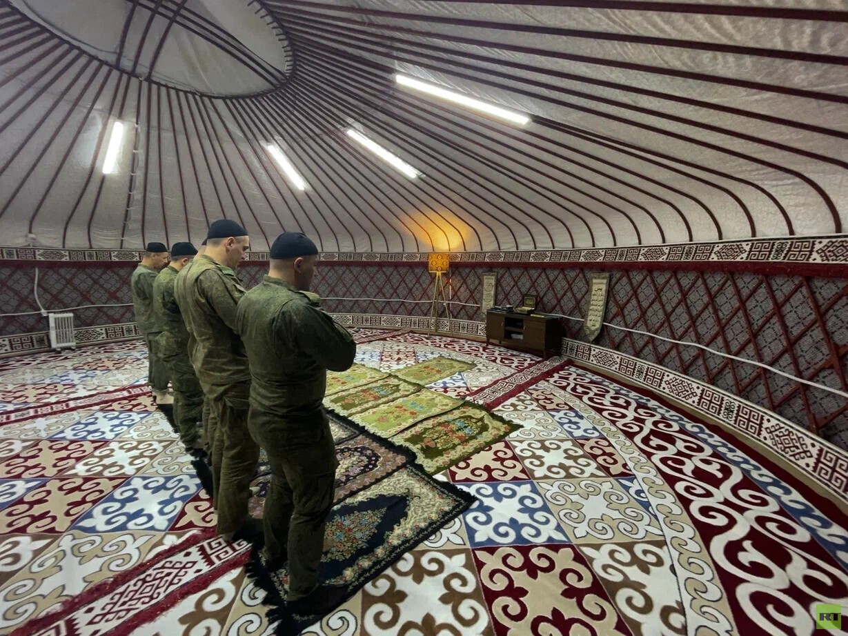 افتتاح مصلى للعسكريين الروس المسلمين في قاعدة حميميم بسوريا